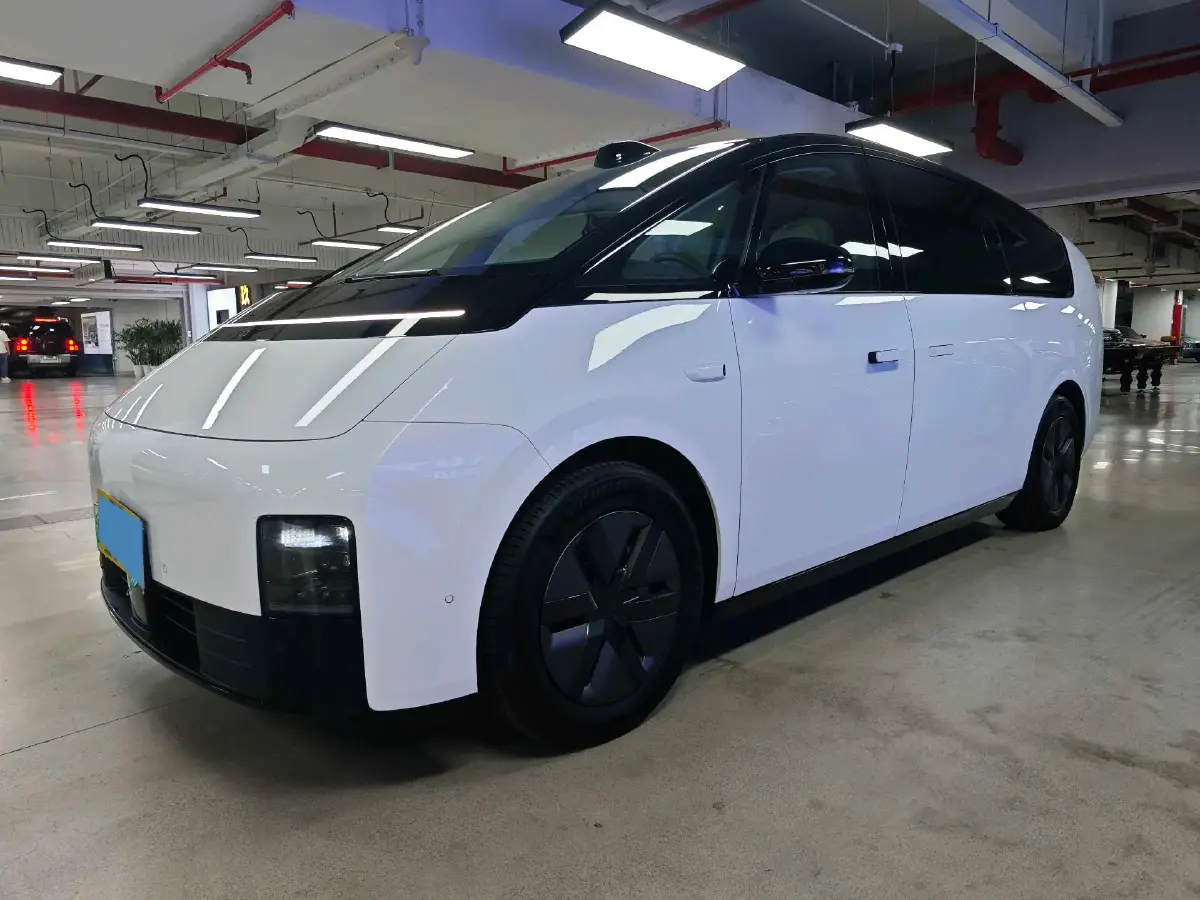 2024 Li MEGA BEV 102.7KWH