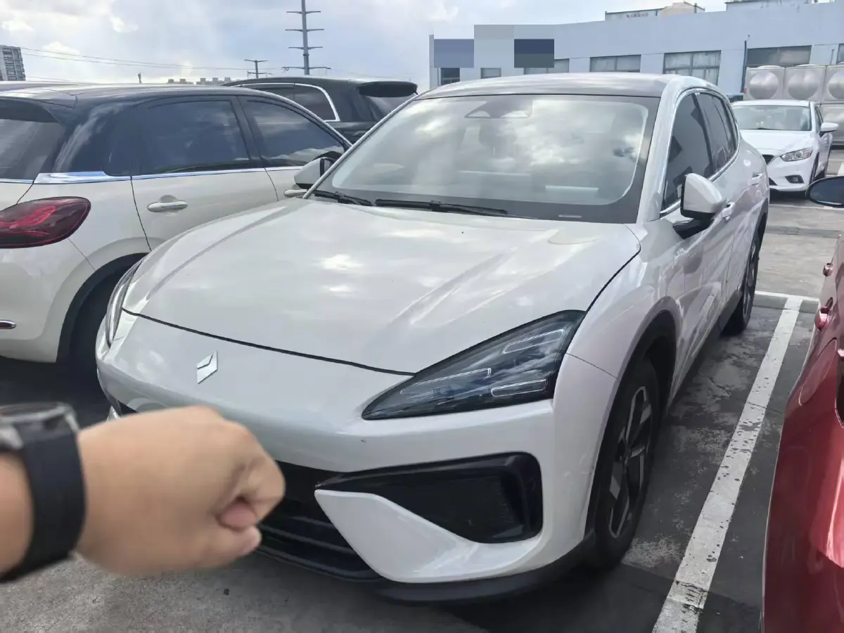 2024 BaoJun Cloud Sea 1.5L 106HP L4 E-CVT PHEV 20.5KWH