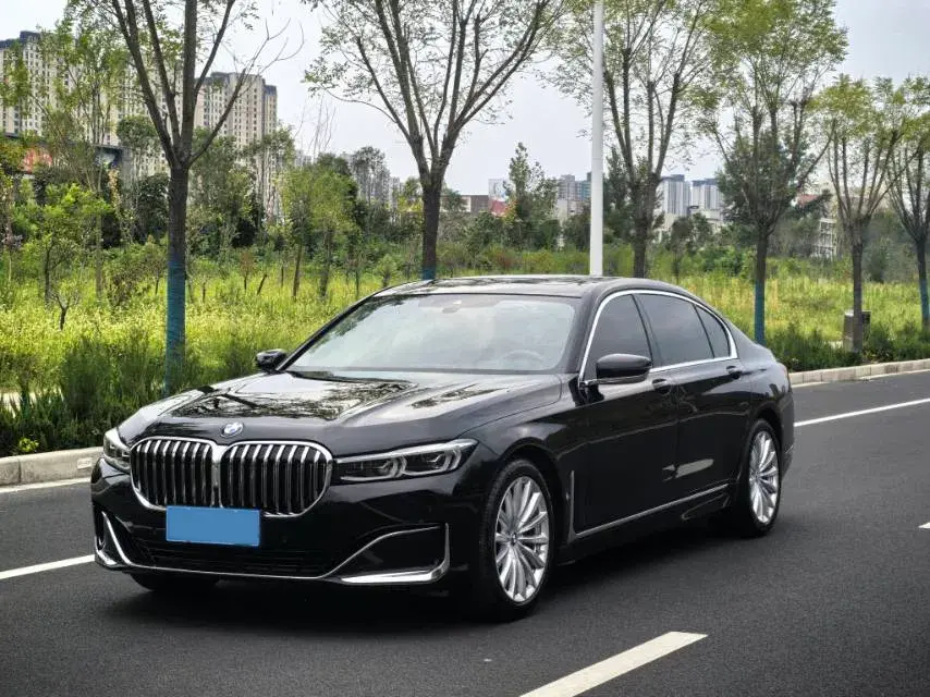 2019 BMW 7 Series 2.0T 265HP L4 8AT