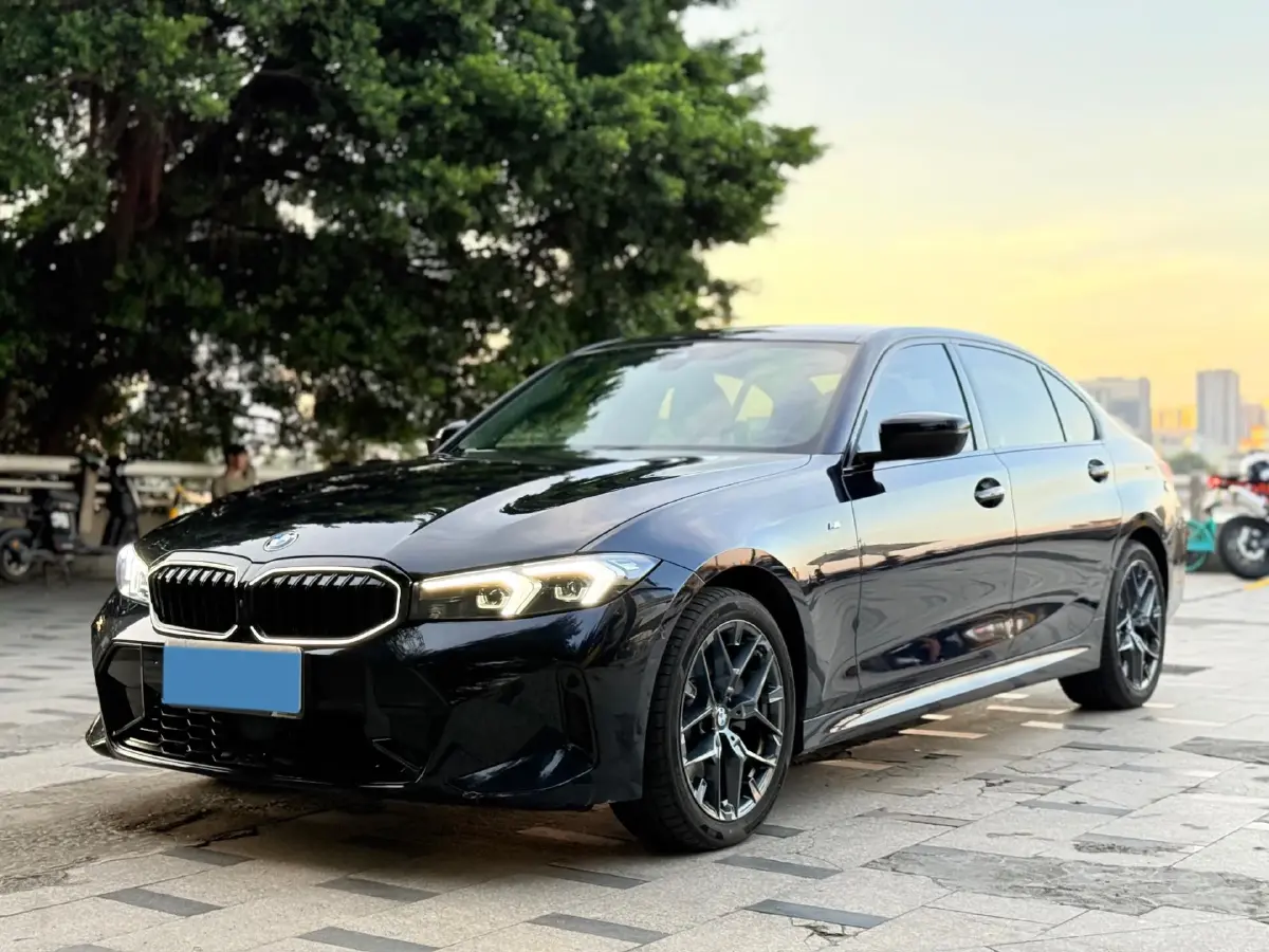 2025 BMW 3 Series 2.0T 245HP L4 8AT