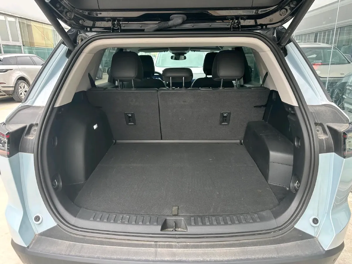 2024 Chevrolet EquinoxPlus 1.5T 180HP L4 2DHT PHEV 16.5KWH,autocango,china used car exporter,china ev exporter,chinese used car exporter,chinese used ev exporter