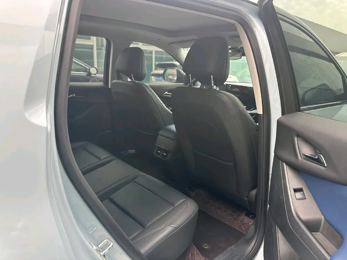 2024 Chevrolet EquinoxPlus 1.5T 180HP L4 2DHT PHEV 16.5KWH,autocango,china used car exporter,china ev exporter,chinese used car exporter,chinese used ev exporter