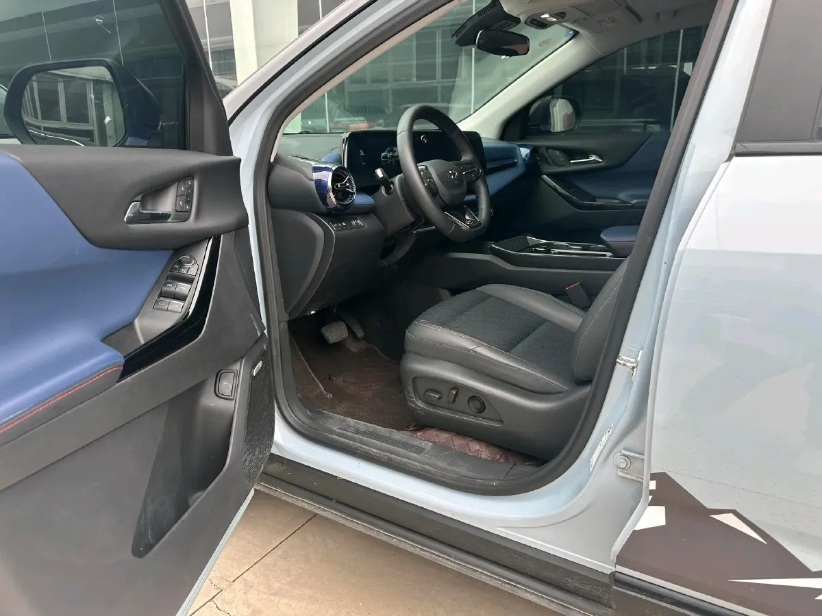 2024 Chevrolet EquinoxPlus 1.5T 180HP L4 2DHT PHEV 16.5KWH,autocango,china used car exporter,china ev exporter,chinese used car exporter,chinese used ev exporter