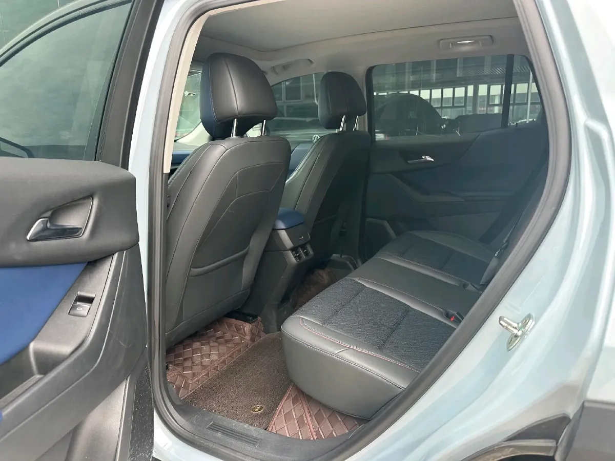 2024 Chevrolet EquinoxPlus 1.5T 180HP L4 2DHT PHEV 16.5KWH,autocango,china used car exporter,china ev exporter,chinese used car exporter,chinese used ev exporter