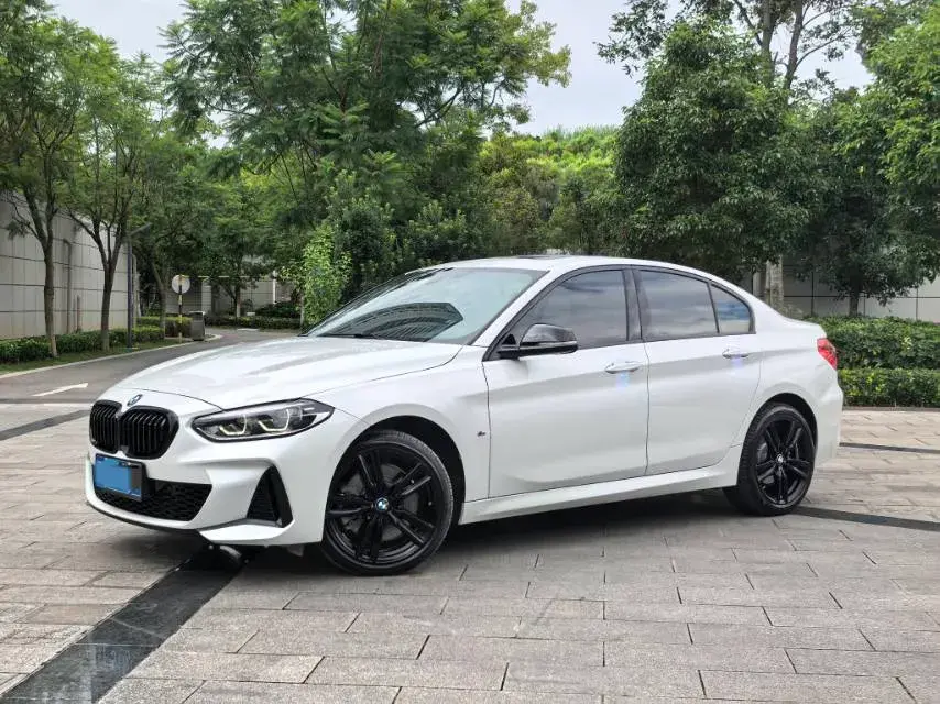 2022 BMW 1 Series 2.0T 192HP L4 7DCT