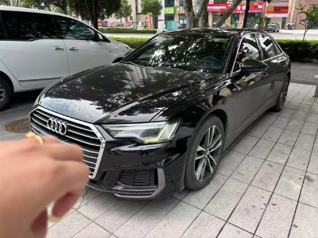 2019 Audi A6L 2.0T 190HP L4 7DCT