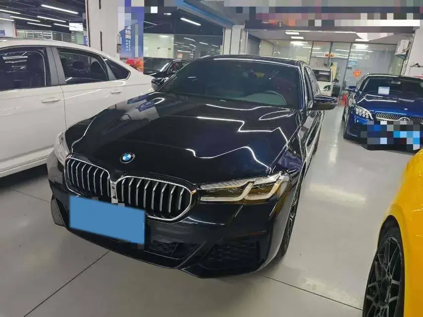 2022 BMW 5 Series 2.0T 252HP L4 8AT