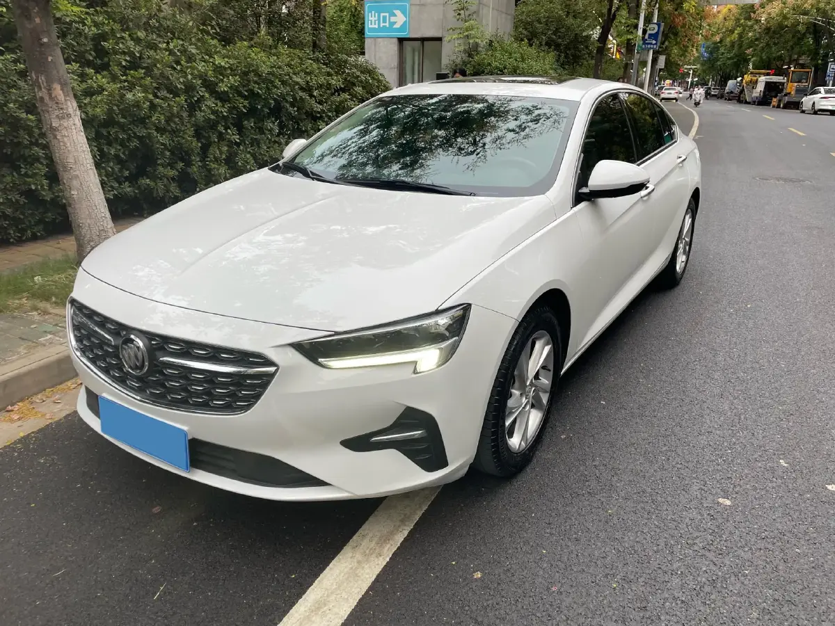 2020 Buick Regal 1.5T 169HP L4 9AT