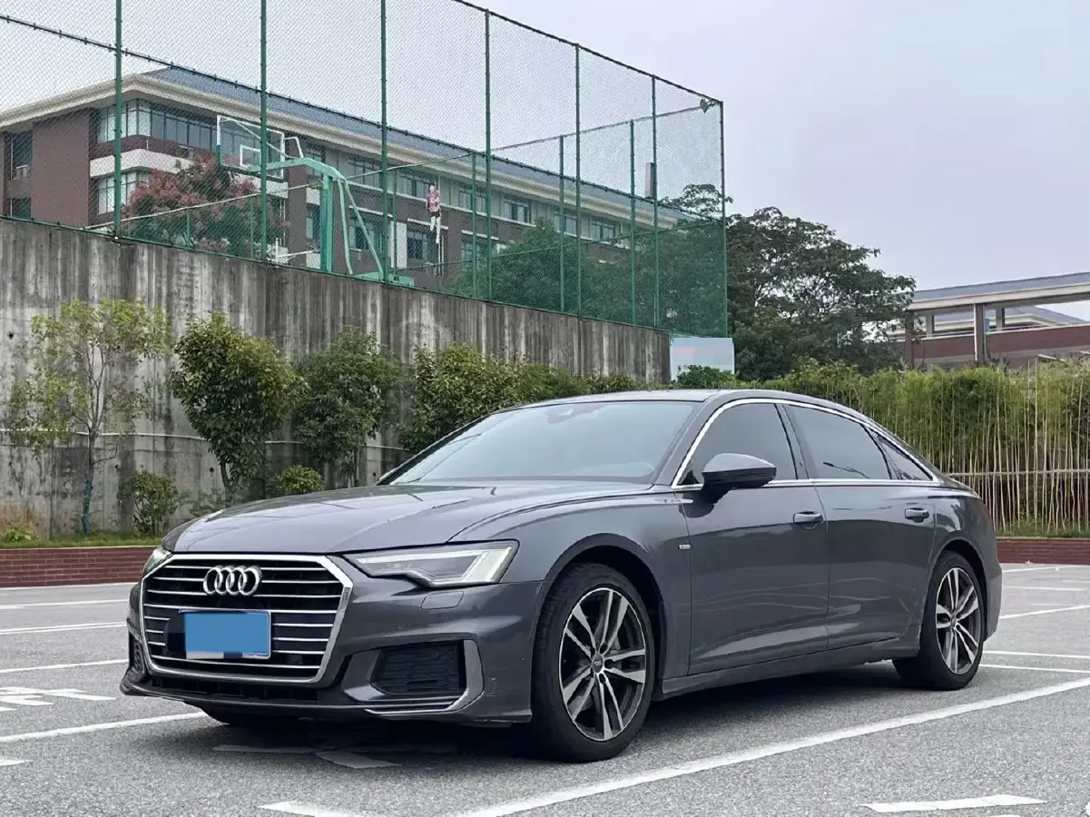 2021 Audi A6L 2.0T 190HP L4 7DCT