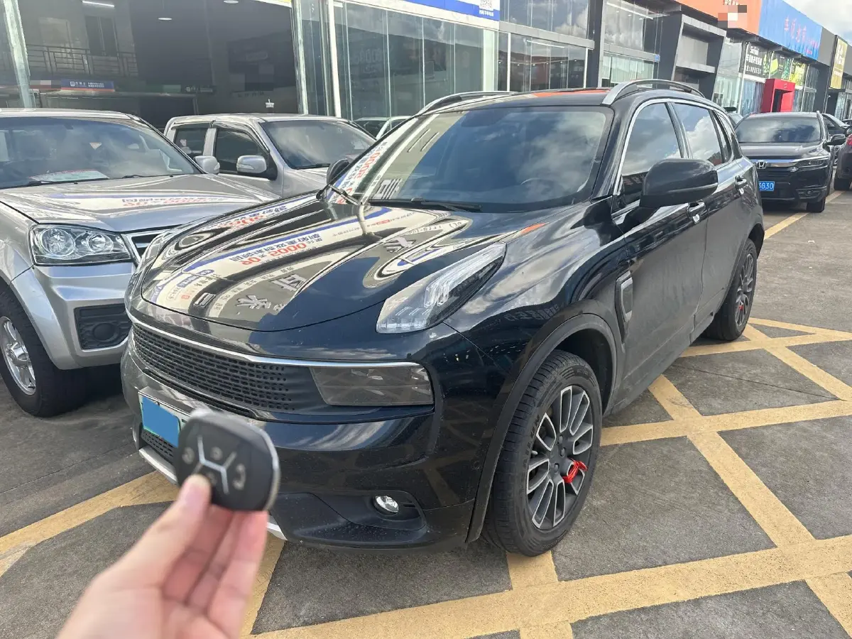 2019 LYNK&CO 01 EM-P 1.5T 180HP L3 7DCT PHEV 9.4KWH