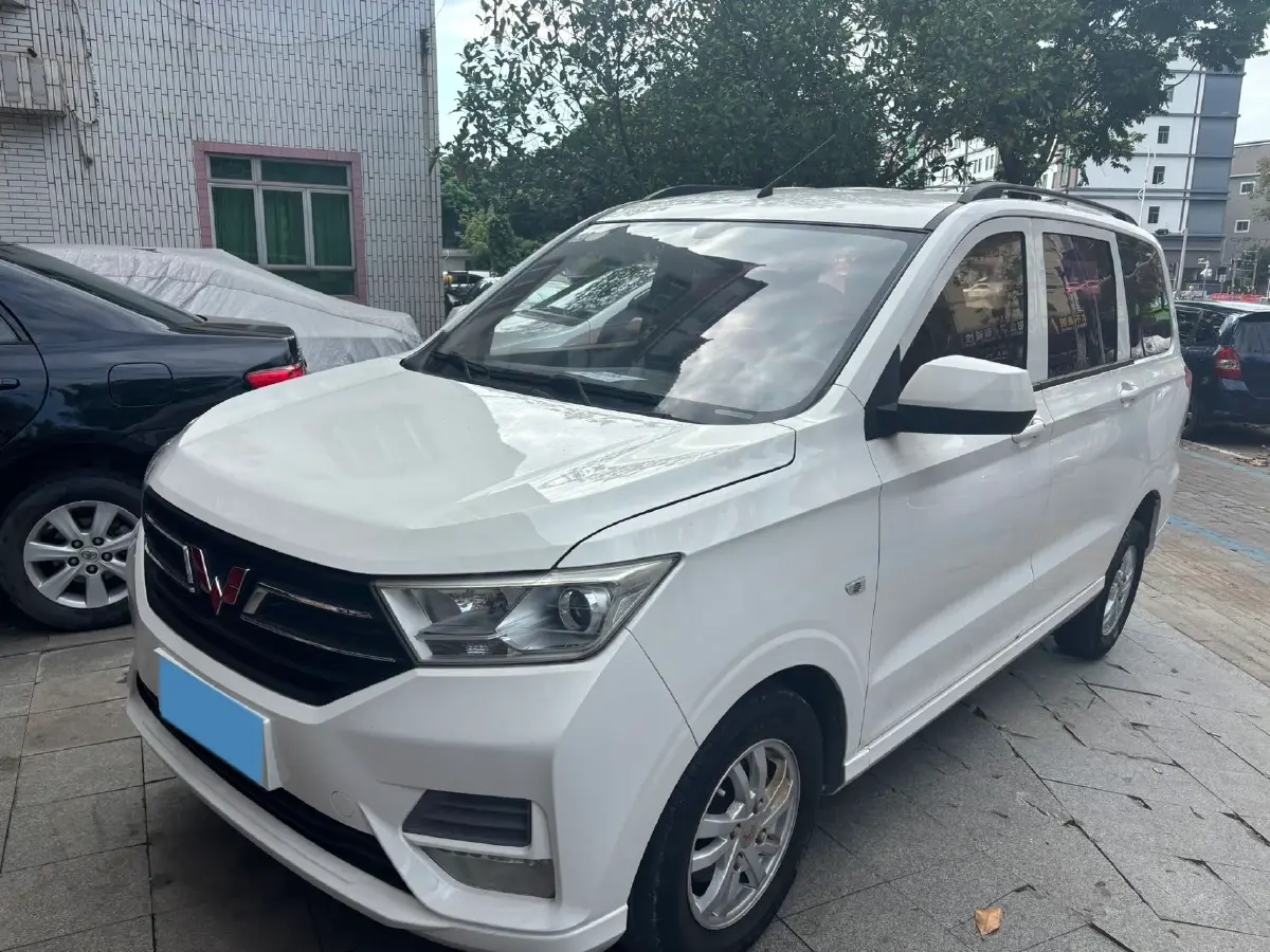 2018 WuLing HongGuang 1.5L 105HP L4 5MT