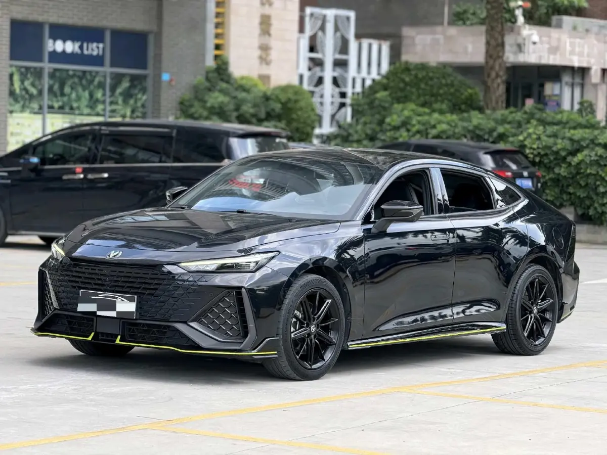 2022 ChangAn UNI-V 2.0T 233HP L4 8AT