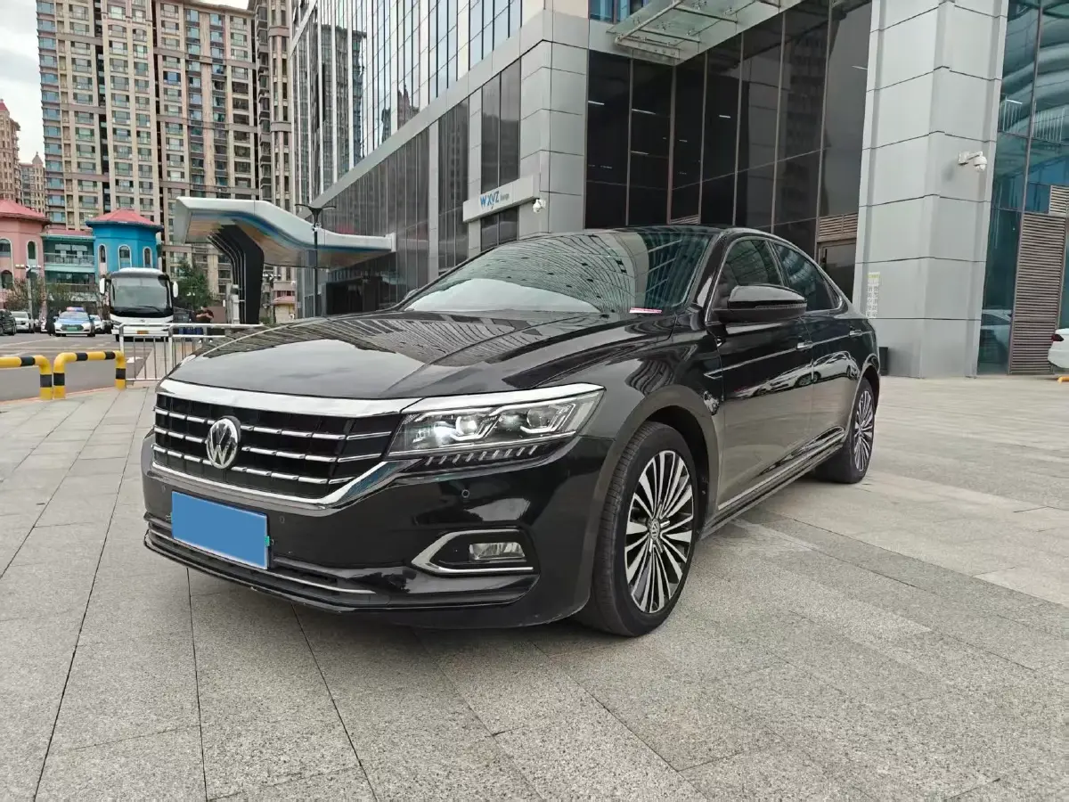 2019 Volkswagen Passat 2.0T 186HP L4 7DCT