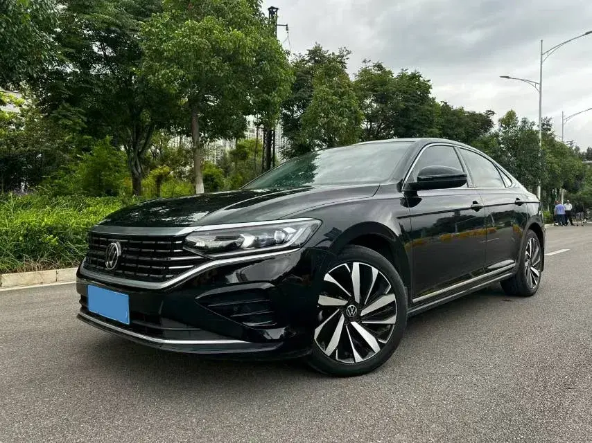 2023 Volkswagen Passat 2.0T 186HP L4 7DCT