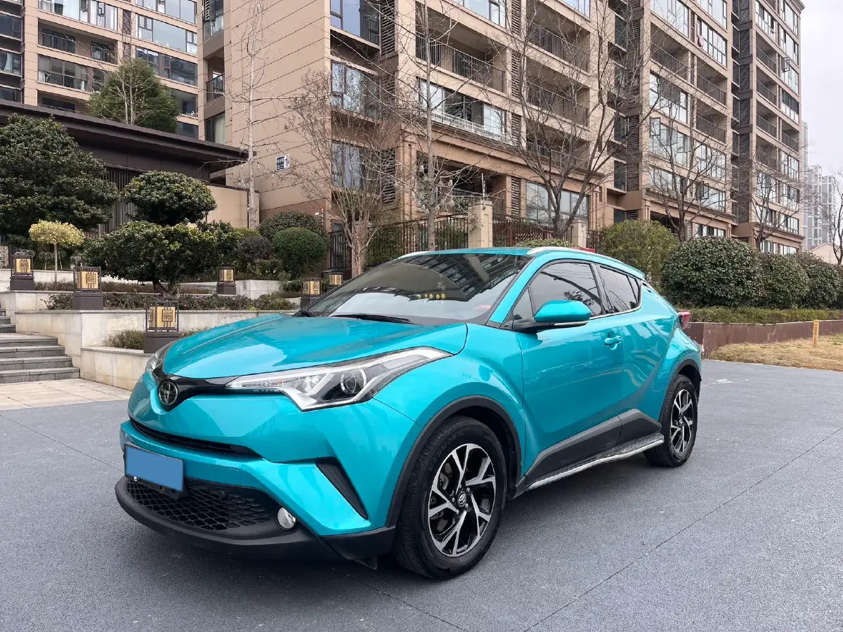 2018 Toyota C-HR 2.0L 171HP L4 CVT
