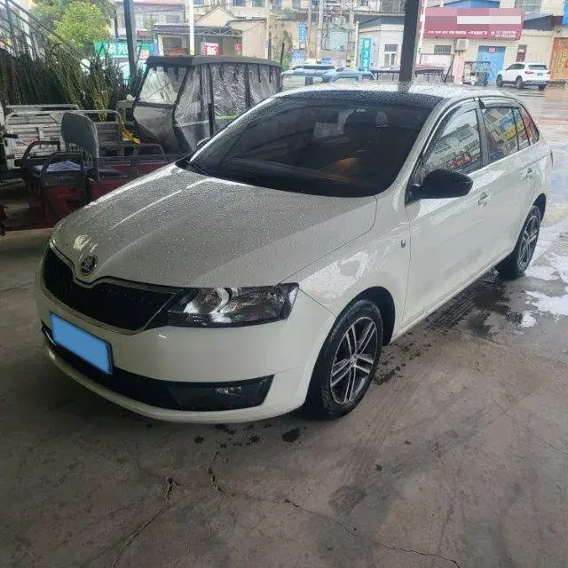 2016 Skoda Rapid Spaceback 1.6L 110HP L4 6AT