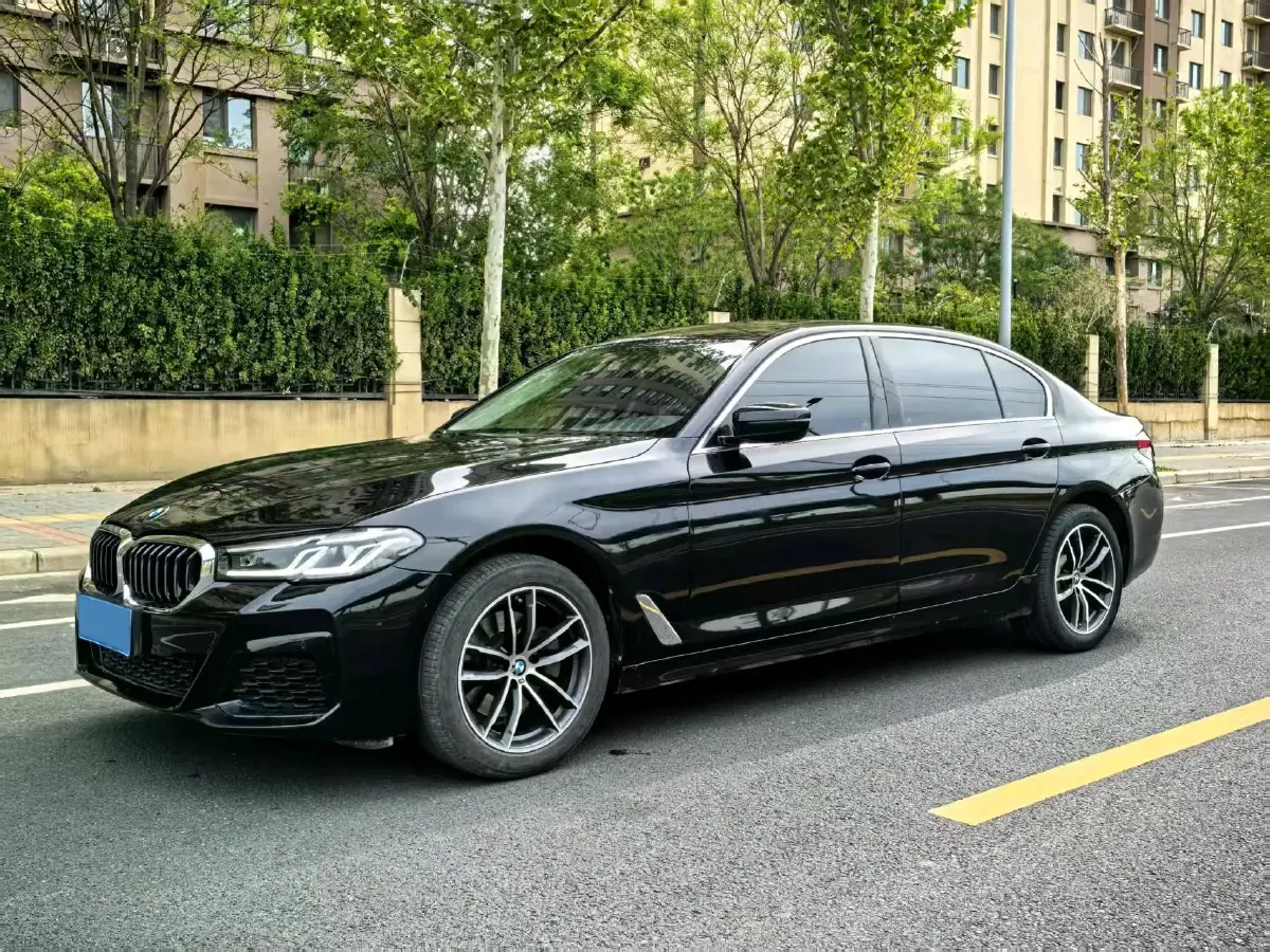 2021 BMW 5 Series 2.0T 184HP L4 8AT