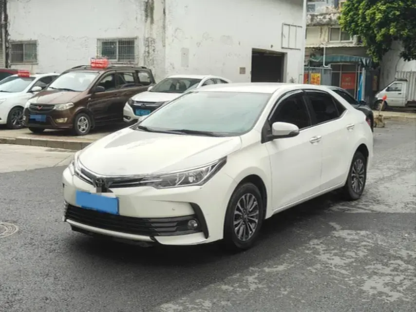 2017 Toyota Corolla 1.2T 116HP L4 CVT