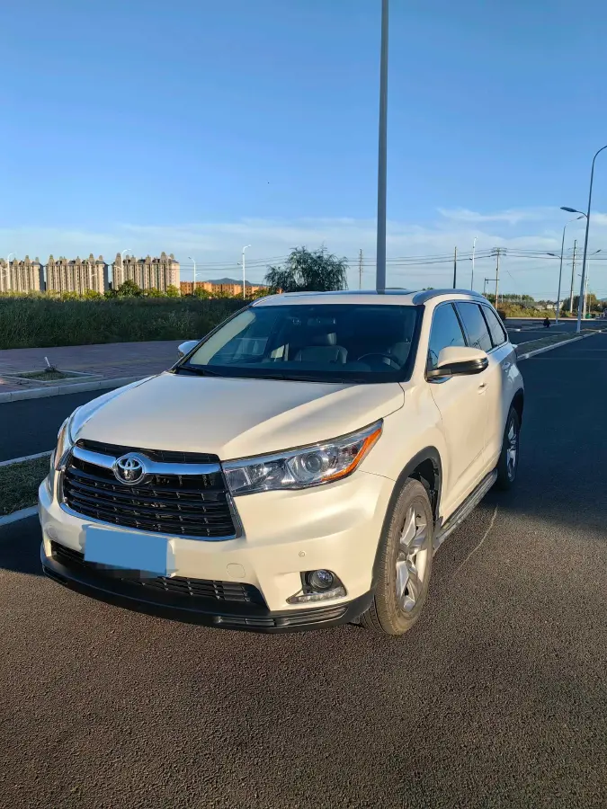 2017 Toyota Highlander 2.0T 220HP L4 6AT