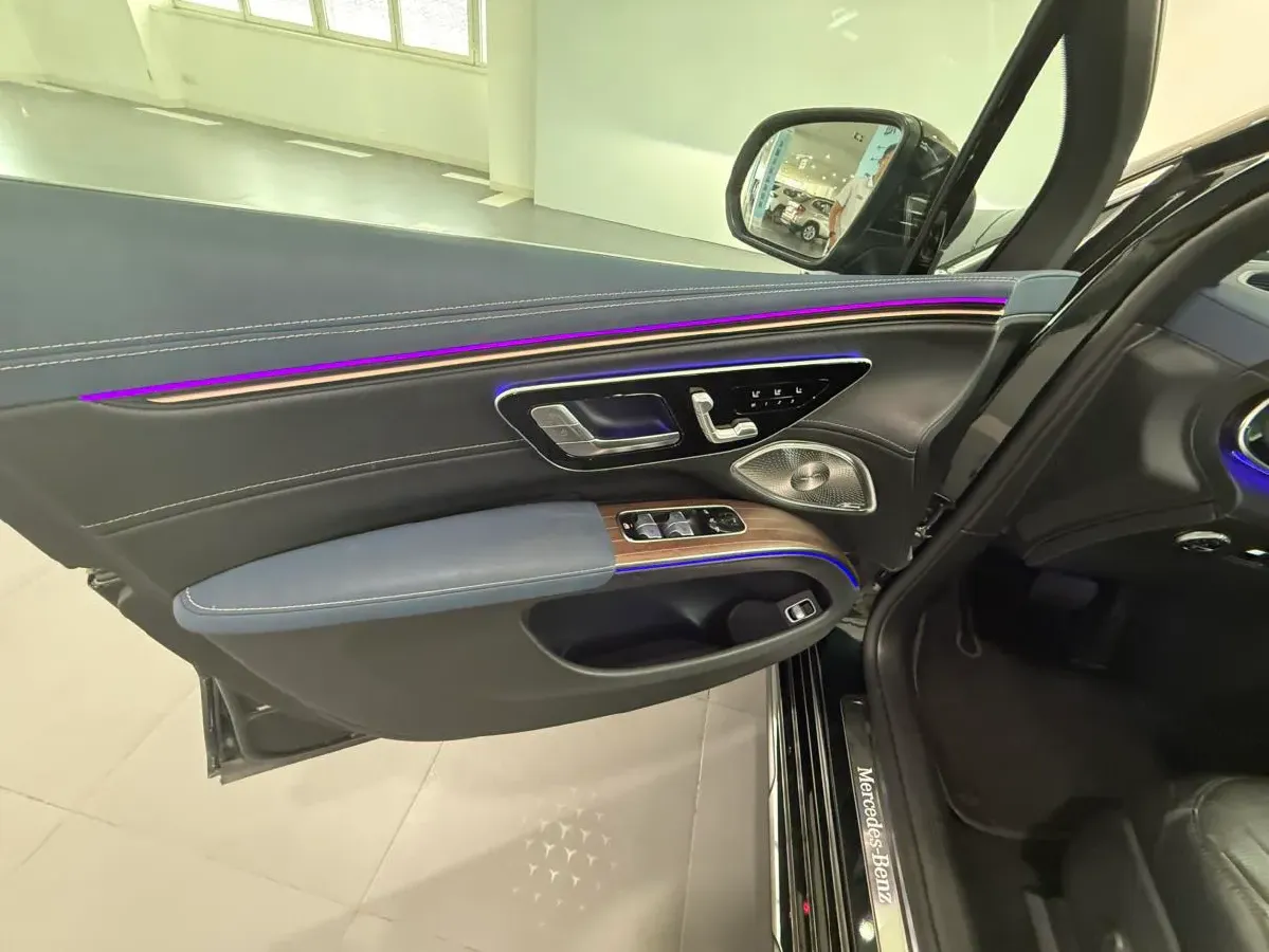 2023 Mercedes-Benz EQS SUV BEV 111.8KWH,autocango,china used car exporter,china ev exporter,chinese used car exporter,chinese used ev exporter