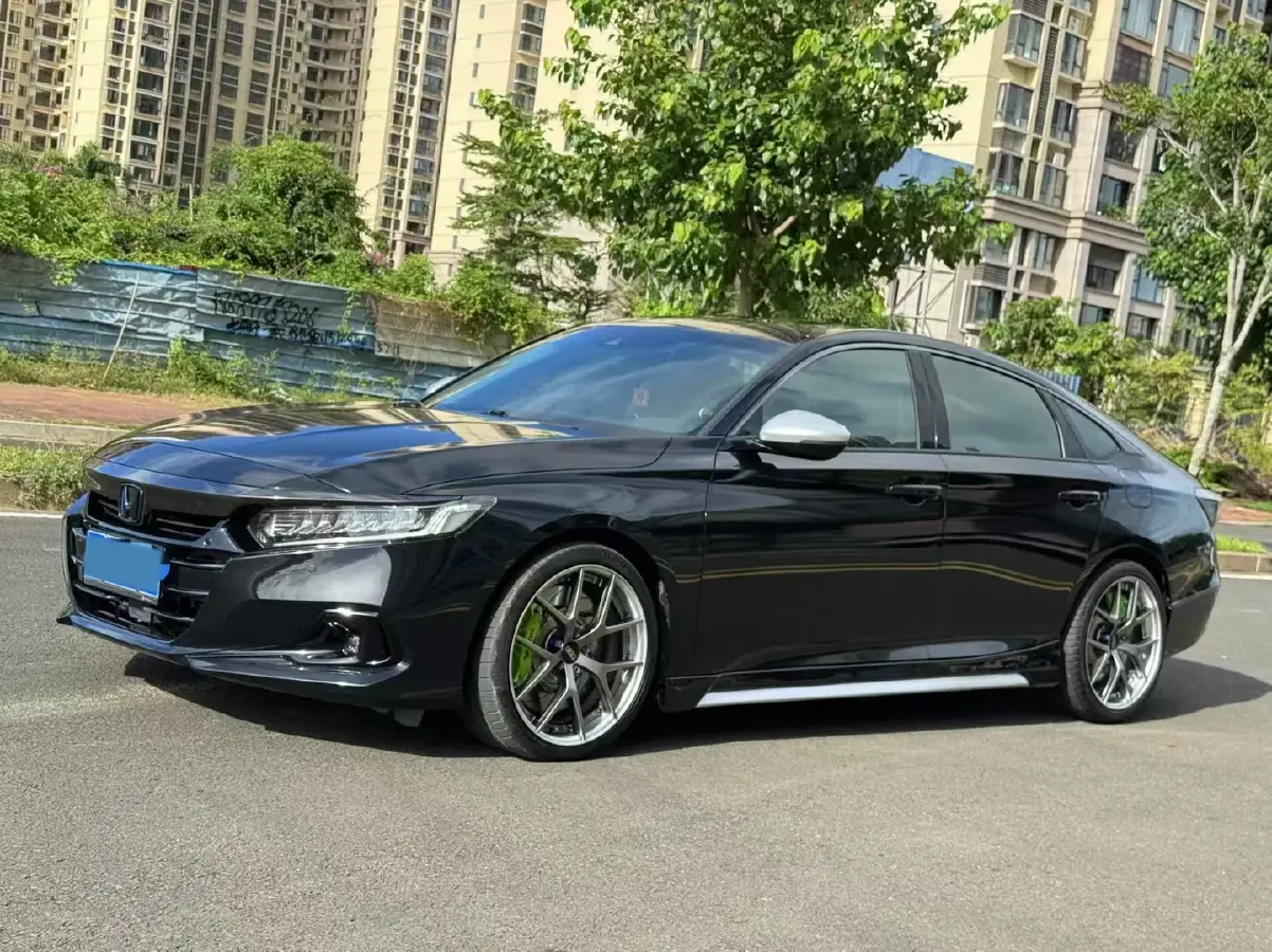 2022 Honda Accord 2.0L 146HP L4 E-CVT Hybrid