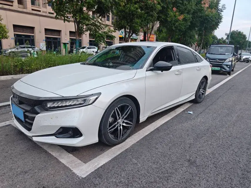 2022 Honda Accord 2.0L 146HP L4 E-CVT Hybrid