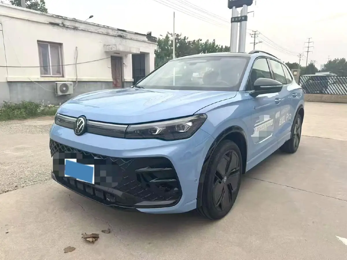 2024 Volkswagen Tiguan L 2.0T 220HP L4 7DCT