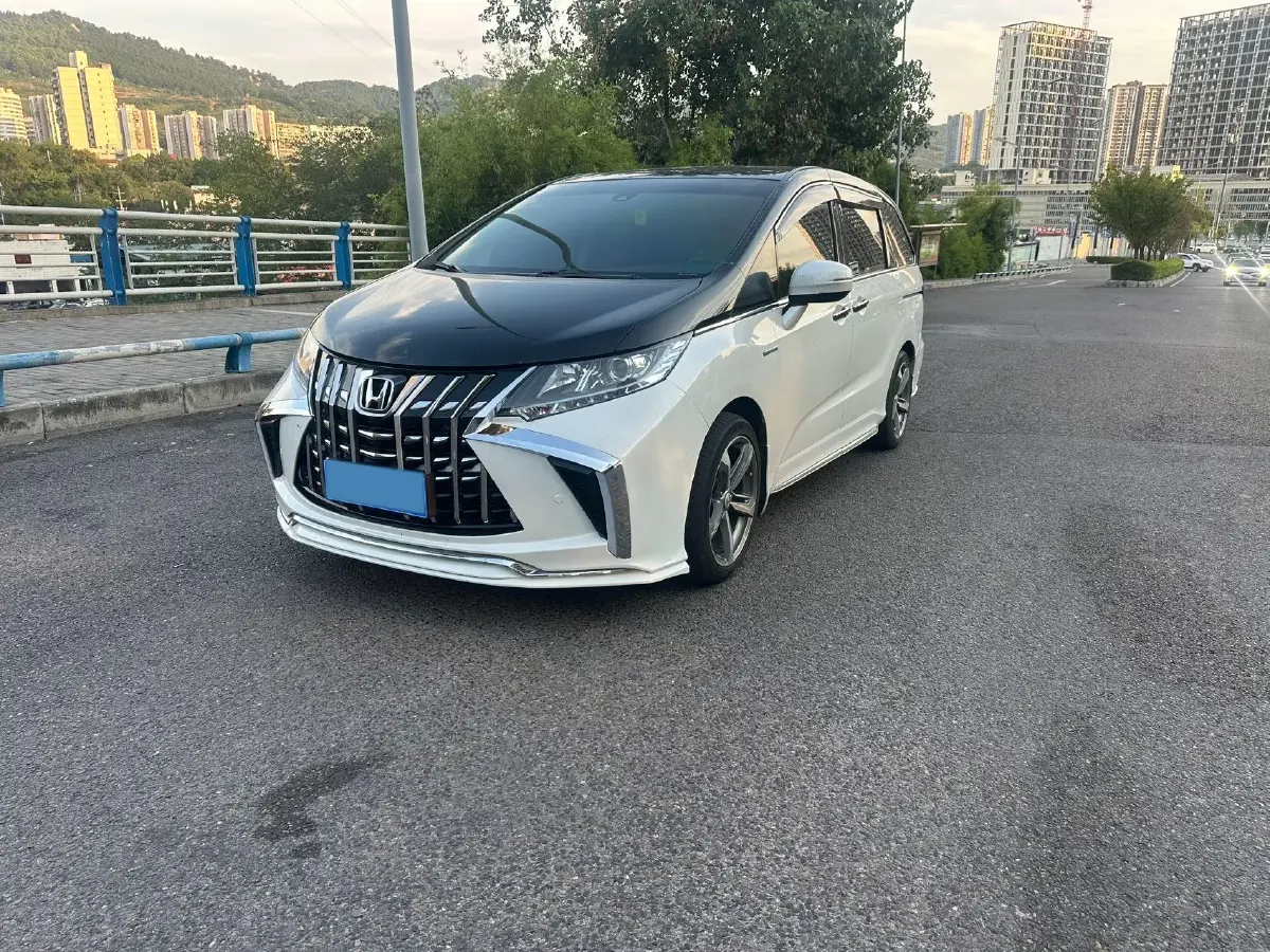 2019 Honda Odyssey 2.0L 146HP L4 E-CVT Hybrid