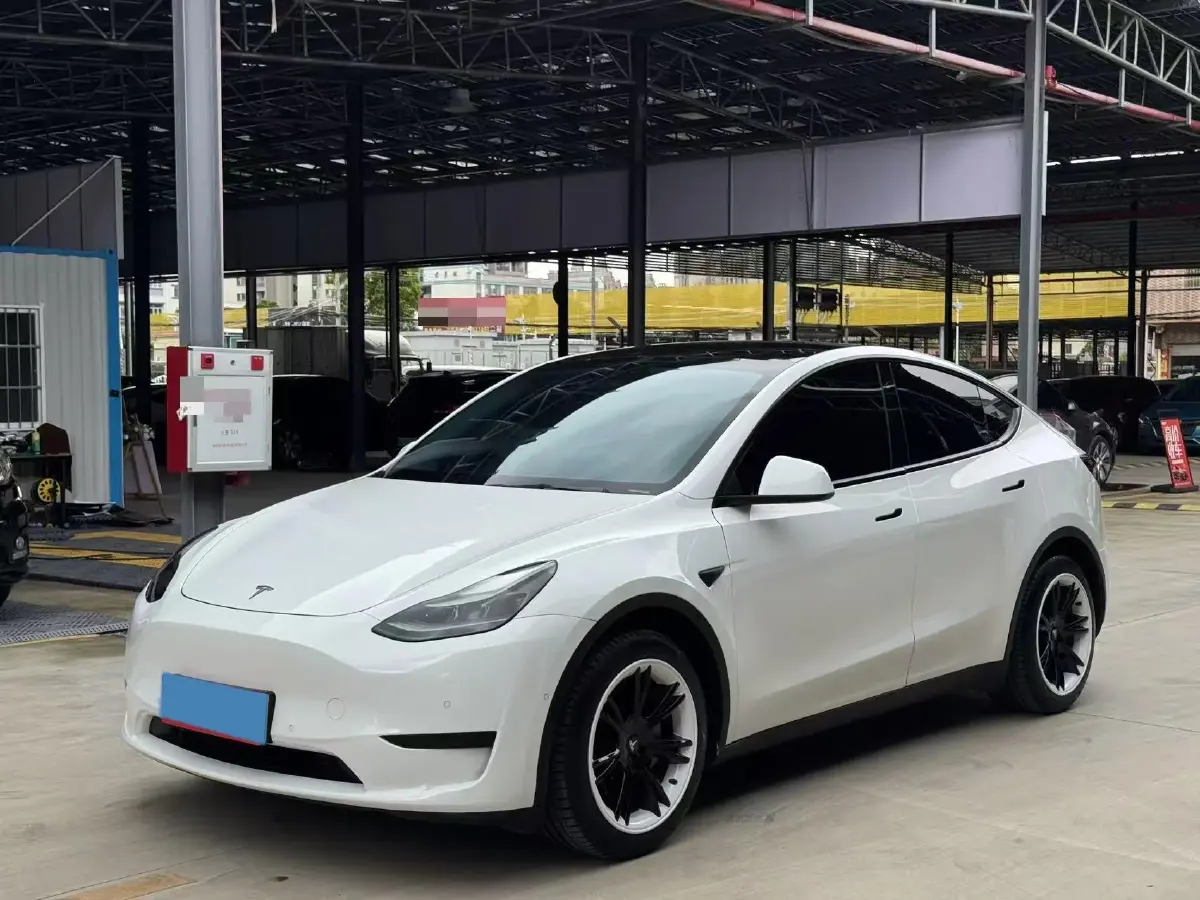 2022 Tesla Model Y BEV 60KWH