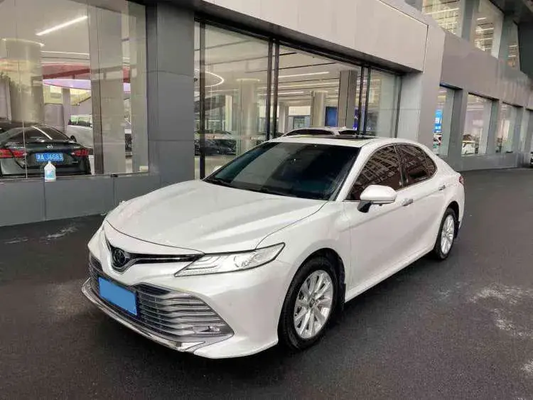 2018 Toyota Camry 2.0L 169HP L4 6AT