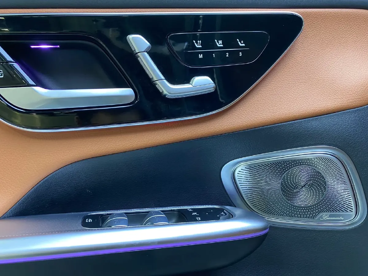 2023 Mercedes-Benz GLC Class 2.0T 258HP L4 9AT,autocango,china used car exporter,china ev exporter,chinese used car exporter,chinese used ev exporter