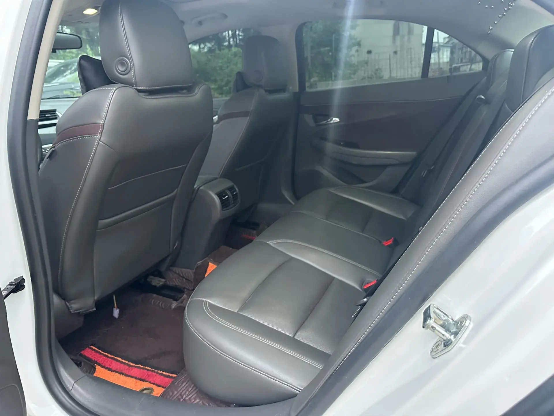 2018 CHEVROLET MALIBU thumbnail 4