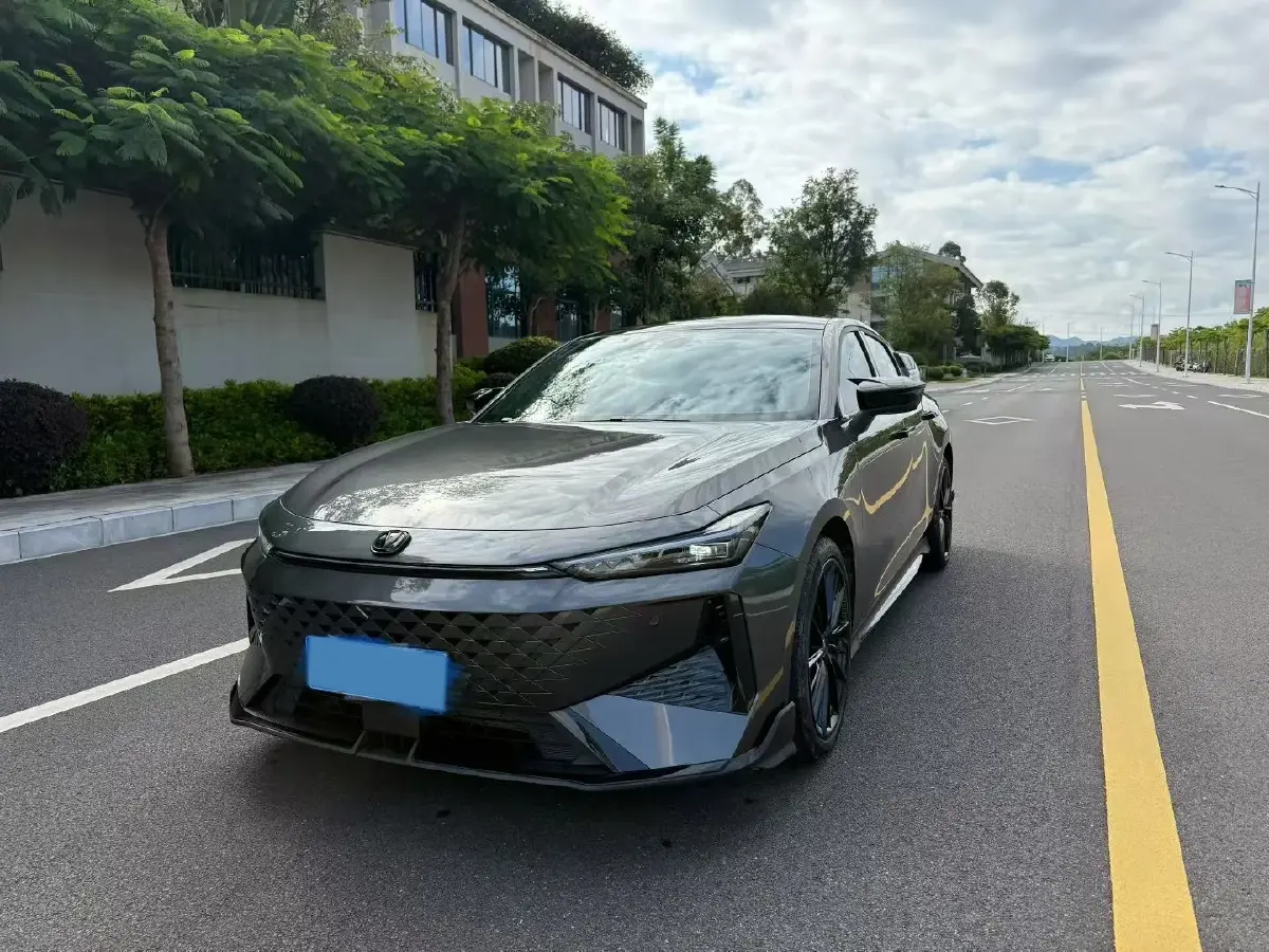 2024 ChangAn UNI-V 1.5T 188HP L4 7DCT