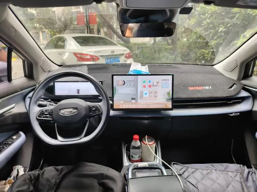 2022 Geometry M6 BEV 53KWH,autocango,china used car exporter,china ev exporter,chinese used car exporter,chinese used ev exporter