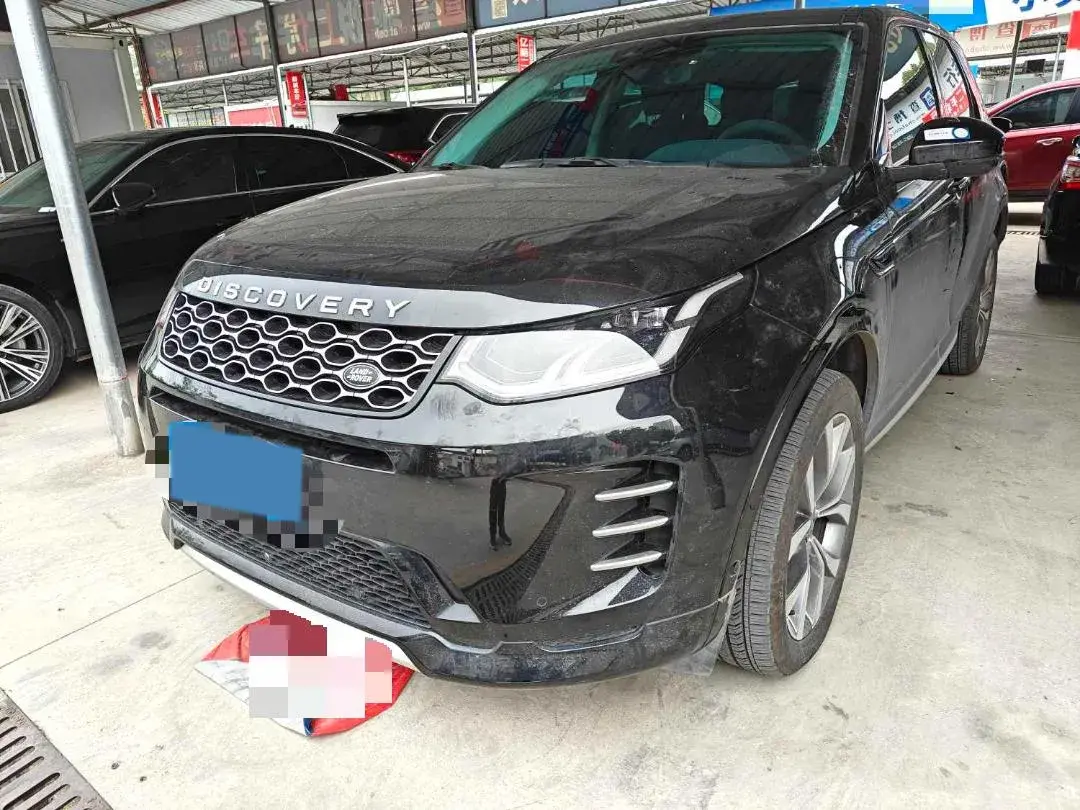 2024 LAND ROVER view 1