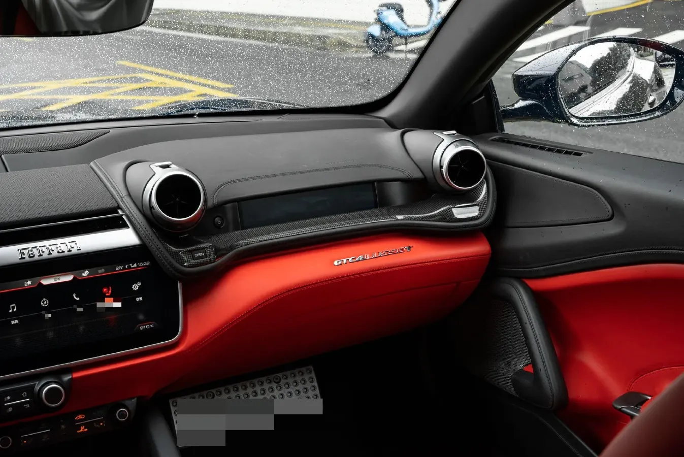 2017 Ferrari GTC4 Lusso 3.9T 609HP V8 7DCT,autocango,china used car exporter,china ev exporter,chinese used car exporter,chinese used ev exporter