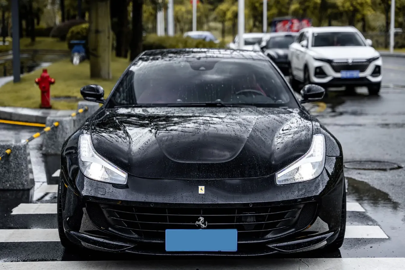 2017 Ferrari GTC4 Lusso 3.9T 609HP V8 7DCT,autocango,china used car exporter,china ev exporter,chinese used car exporter,chinese used ev exporter