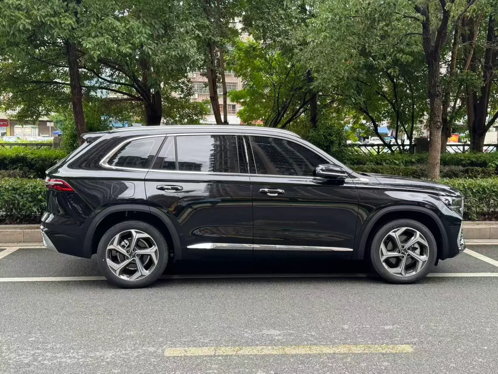 2024 GEELY MONJARO thumbnail 4