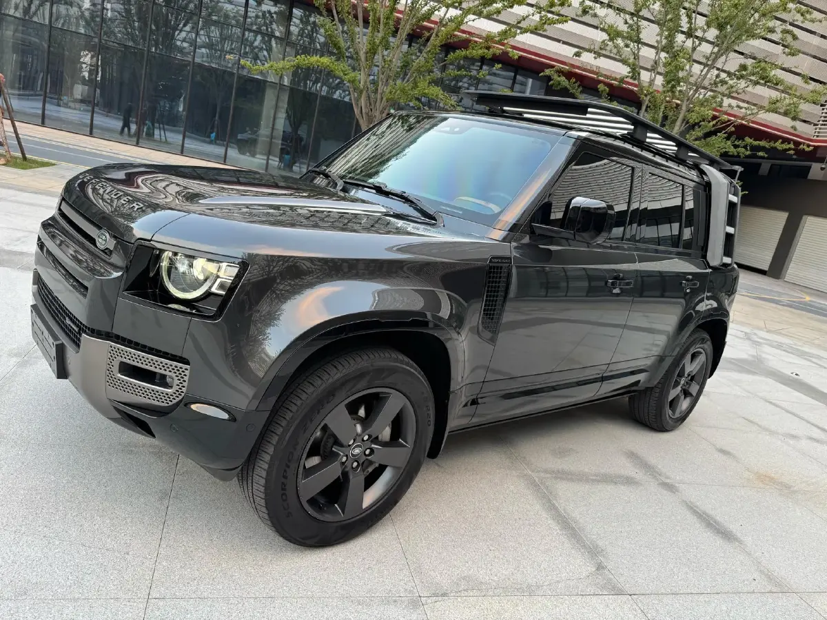 2023 Land Rover Defender 3.0T 400HP L6 8AT