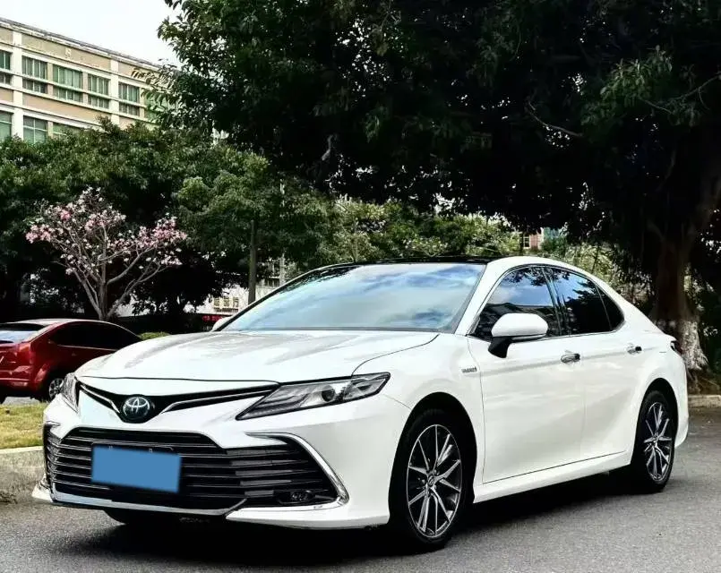 2021 Toyota Camry 2.5L 178HP L4 E-CVT Hybrid