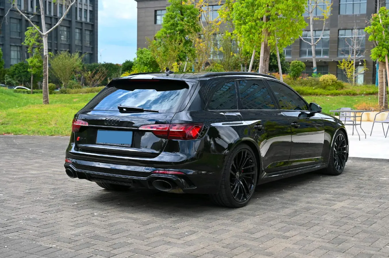 2022 Audi RS 4 2.9T 450HP V6 8AT,autocango,china used car exporter,china ev exporter,chinese used car exporter,chinese used ev exporter