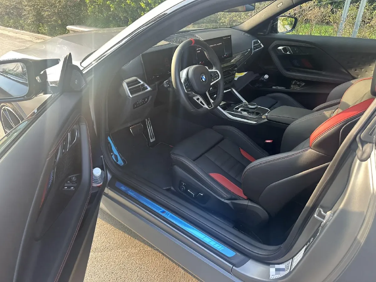 2024 BMW 3.0T 333HP L6 8AT,autocango,china used car exporter,china ev exporter,chinese used car exporter,chinese used ev exporter