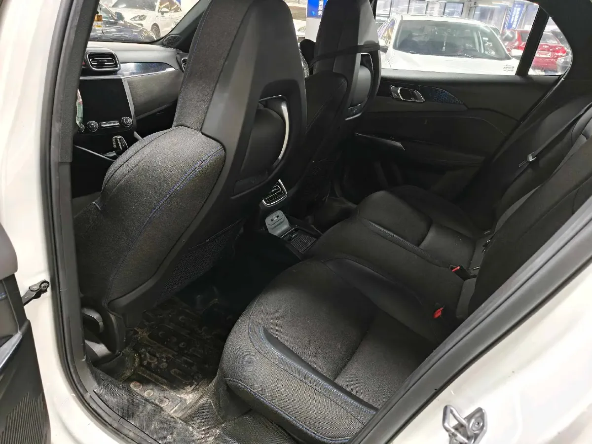 2021 LYNK&CO 03 New Energy 1.5T 180HP L3 7DCT PHEV 9.4KWH,autocango,china used car exporter,china ev exporter,chinese used car exporter,chinese used ev exporter