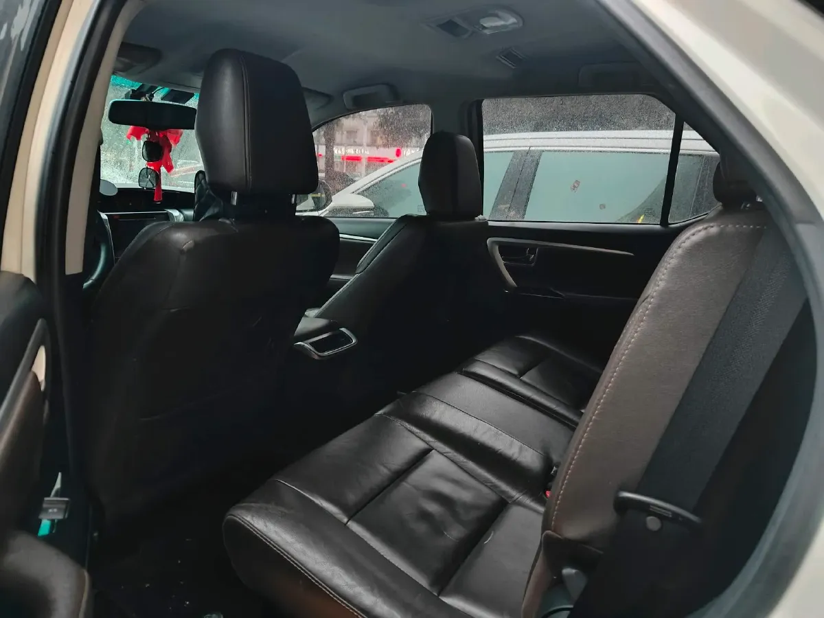 2016 Toyota Fortuner 2.7L 163HP L4 6AT,autocango,china used car exporter,china ev exporter,chinese used car exporter,chinese used ev exporter