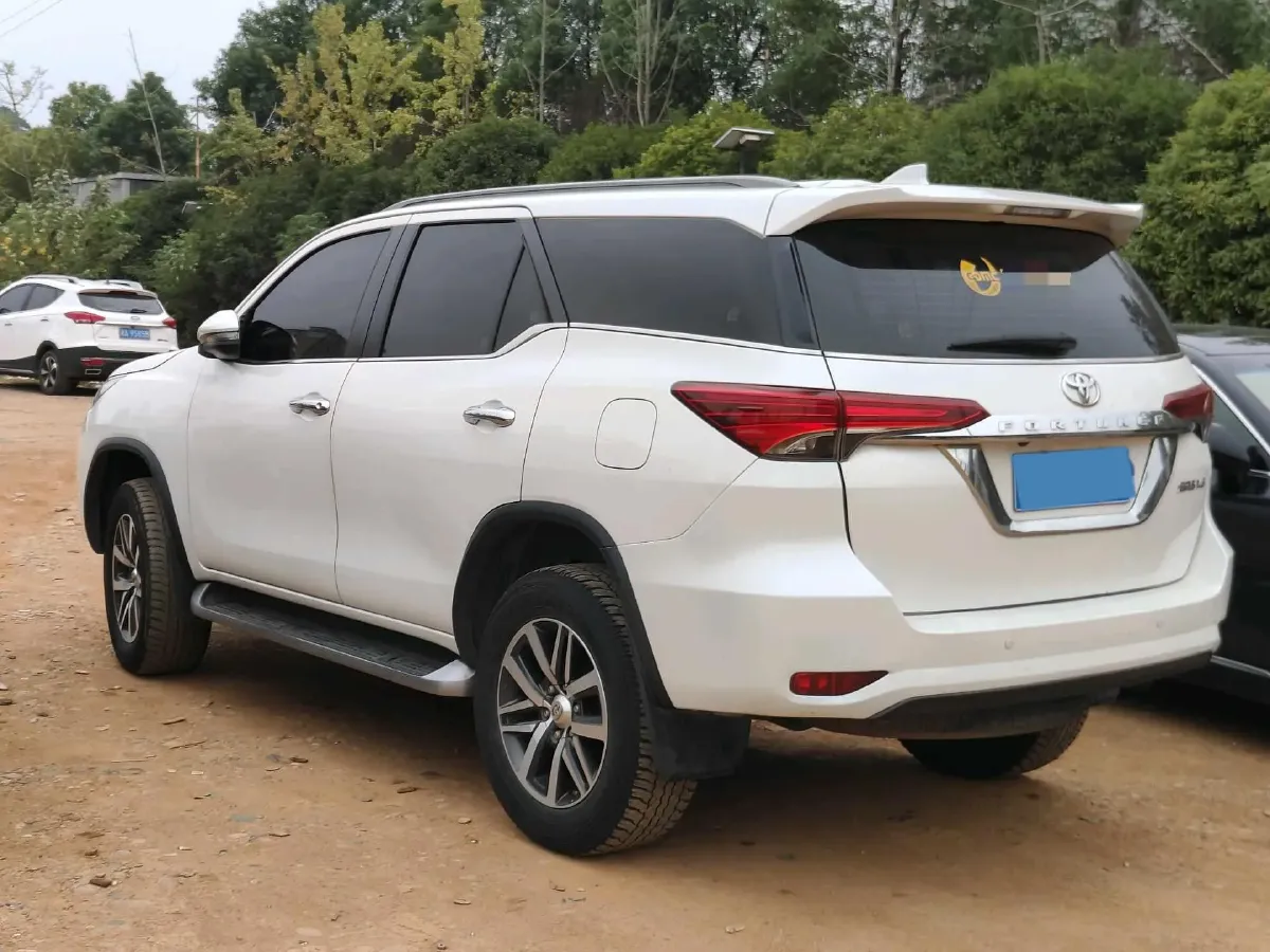 2016 Toyota Fortuner 2.7L 163HP L4 6AT,autocango,china used car exporter,china ev exporter,chinese used car exporter,chinese used ev exporter
