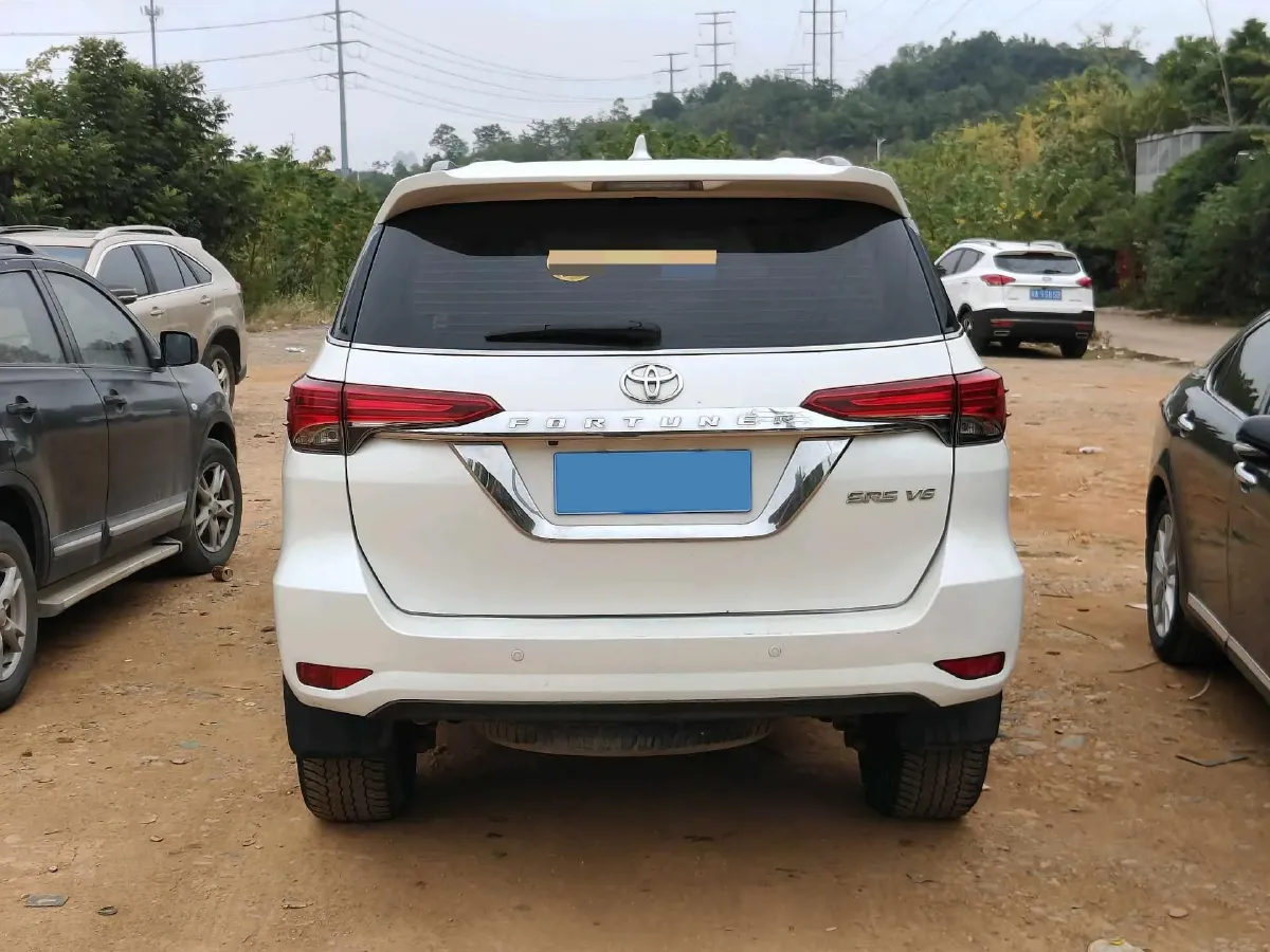 2016 Toyota Fortuner 2.7L 163HP L4 6AT,autocango,china used car exporter,china ev exporter,chinese used car exporter,chinese used ev exporter