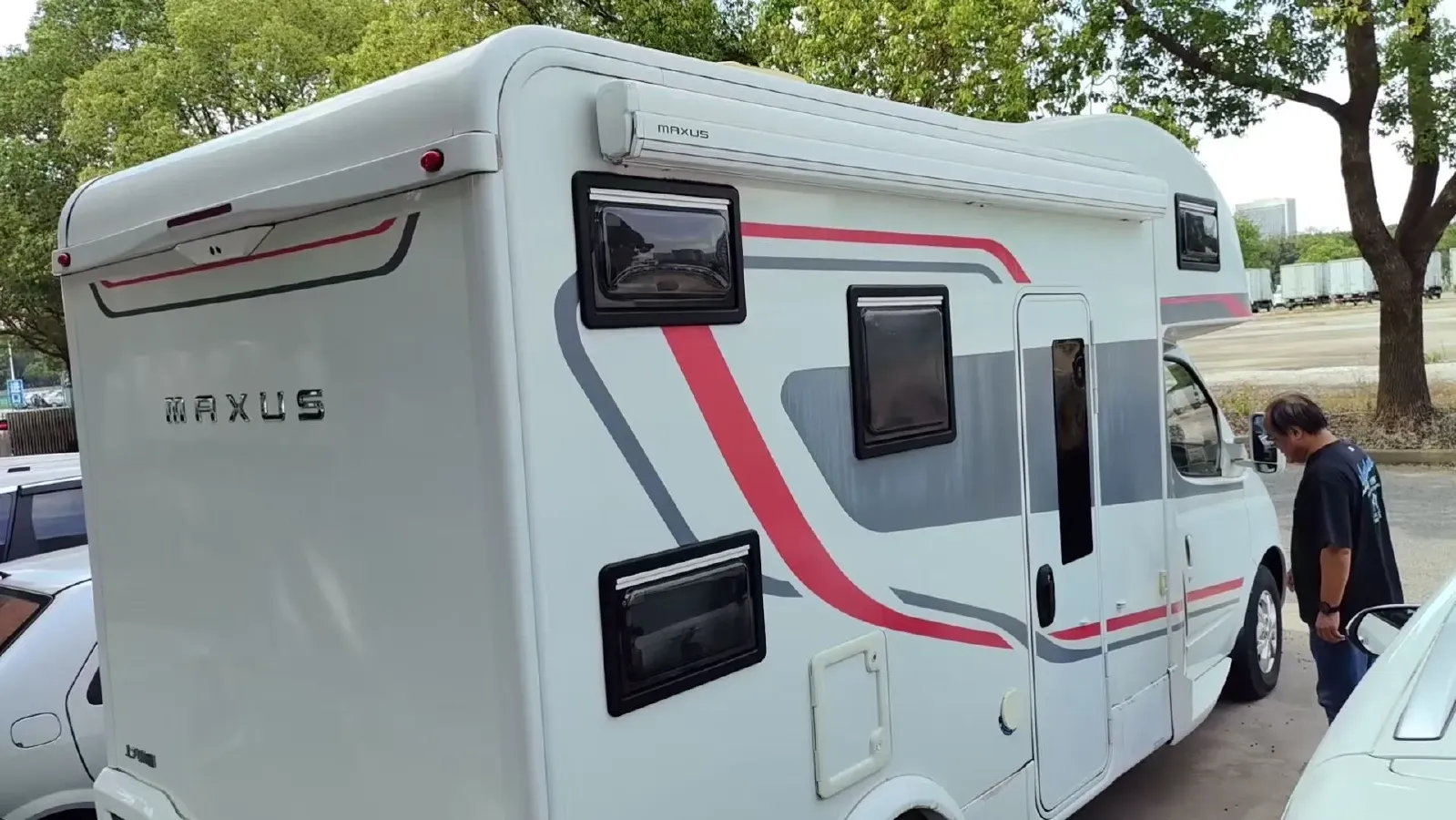 2021 MAXUS V80 RV 2.0T 139HP L4 6AMT,autocango,china used car exporter,china ev exporter,chinese used car exporter,chinese used ev exporter