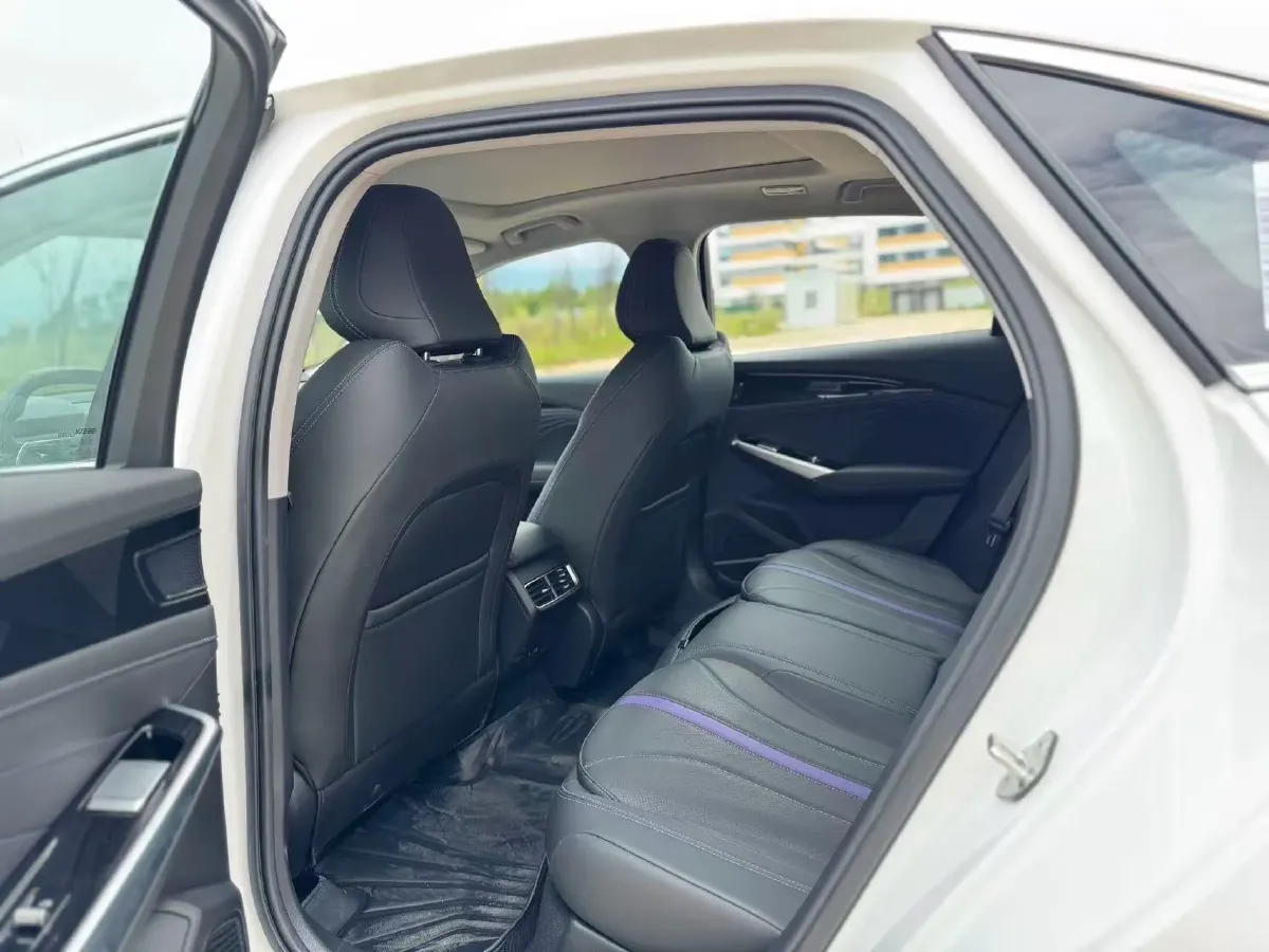 2024 Geely PrefaceL 1.5T 163HP L4 3DHT Hybrid,autocango,china used car exporter,china ev exporter,chinese used car exporter,chinese used ev exporter