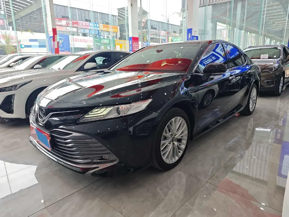 2019 Toyota Camry 2.5L 209HP L4 8AT