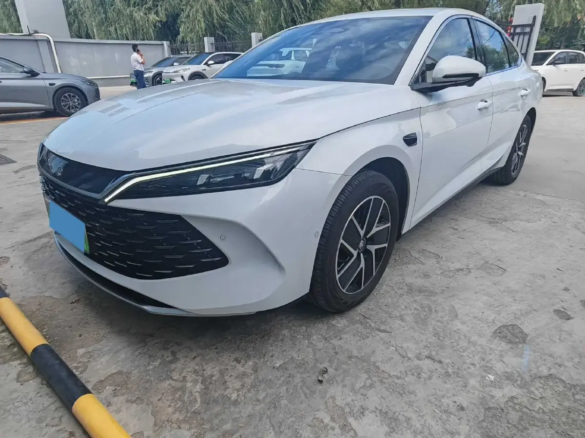 2025 BYD QinL 1.5L 101HP L4 E-CVT PHEV 15.87KWH
